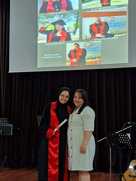 Selçuk Üniversitesi Rus Dili ve Edebiyatı Bölümünde Mezuniyet Coşkusu